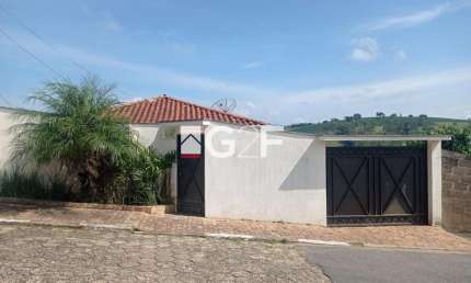 Casa com 3 quartos à venda na Rua Geraldo Braz, 115, Centro, Ouro Fino, 220 m2 por R$ 1.000.000