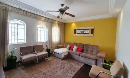 Casa com 3 quartos à venda na Rua Eptácio de Souza Lorena, 74, Jardim Antonio Von Zuben, Campinas, 210 m2 por R$ 550.000