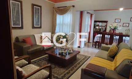 Casa com 3 quartos à venda na Rua Júlio Pongeluppi, 108, Jardim Fortaleza, Paulínia, 219 m2 por R$ 749.000