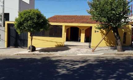 Casa com 3 quartos à venda na Genesia Gimenes Arico, 25, Jardim Lorena, Valinhos, 171 m2 por R$ 600.000