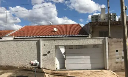 Casa com 3 quartos à venda na Avenida José Fonseca Arruda, 665, Jardim dos Oliveiras, Campinas, 263 m2 por R$ 800.000