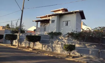 Casa com 2 quartos à venda na Rua Joan Ribeiro Gonçalves, 7, Parque Via Norte, Campinas, 190 m2 por R$ 745.000