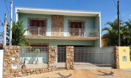 Casa com 3 quartos à venda na Rua Arnaldo Irineu Checchia, 402, Parque da Figueira, Campinas, 251 m2 por R$ 780.000