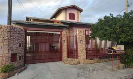 Casa com 6 quartos à venda na Rua João Carazzolle, 372, Parque das Colinas, Valinhos, 365 m2 por R$ 900.000