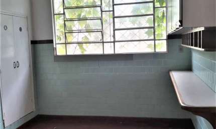 Casa com 3 quartos à venda na Alberto Milani, 39, Vila Papelão, Valinhos, 104 m2 por R$ 580.000
