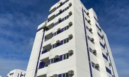 Apartamento com 3 quartos e 1 suíte a poucos metros da praia no município de Paulista.