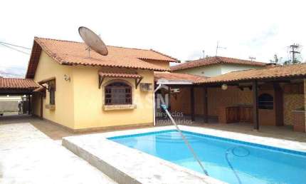 Casa Linear com piscina, 4 dormitórios à venda, 191 m² por R$ 997.000 - Ouro Verde - Rio das Ostras/RJ