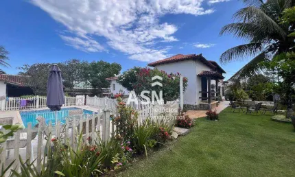 Casarão na 2ª quadra da praia com 8 dormitórios à venda, 370 m² por R$ 1.500.000 - Costazul.