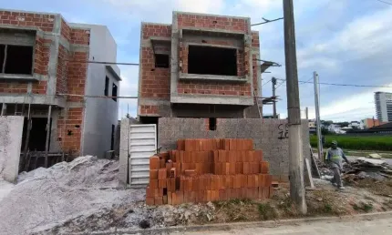 Casa com 3 quartos à venda no Vale das Palmeiras, Macaé 