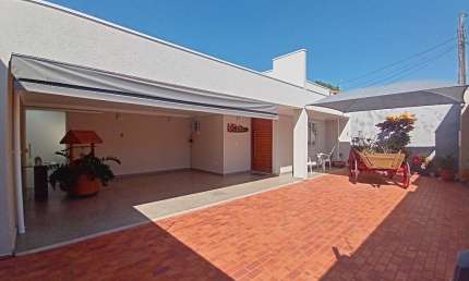 Linda casa à venda no Jd. Flamboyant em Mogi Mirim-SP