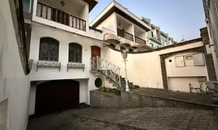 Amplo sobrado de 349m² distribuído em 3 andares - 3 dormitórios - 1 suíte - Vila Invernada - São Paulo - S