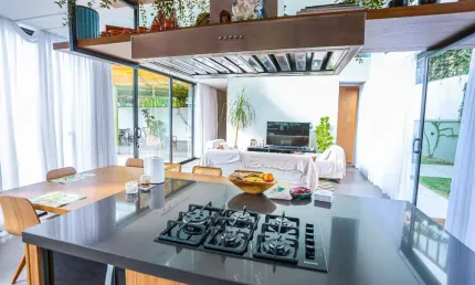 LINDA CASA NA ALAMEDA DAS ÁGUAS, 235 – ITAHYE – SANTANA DE PARNAÍBA/SP