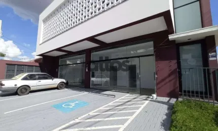 Ponto comercial para alugar na Rua Jesuíno de Arruda, 2610, Jardim São Carlos, São Carlos