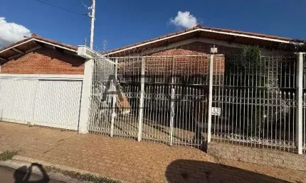 Casa com 3 quartos à venda na Avenida Doutor Carlos Botelho, 3536, Centro, São Carlos, 181 m2 por R$ 450.000