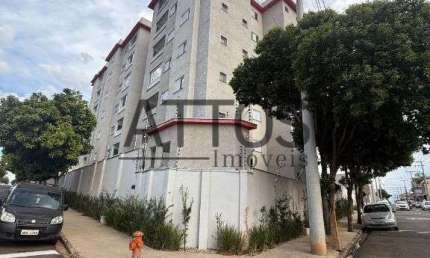 Apartamento com 3 quartos para alugar na Rua Doutor Bernardino de Campos, 250, Vila Prado, São Carlos, 70 m2 por R$ 1.760