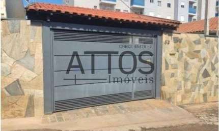 Casa com 3 quartos para alugar na Travessa Waldemar Nutti, 82, Centro, São Carlos, 115 m2 por R$ 2.000