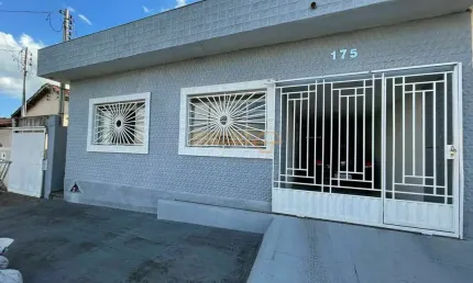 Casa com 5 quartos à venda no Rosário, Araguari 