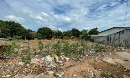Terreno à venda no Centro, Araguari 