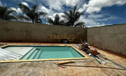 Casa com 4 quartos à venda no Jóquei Clube, Araguari 