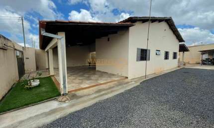 Casa com 6 quartos à venda no Miranda, Araguari 