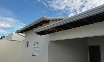 Casa com 3 quartos à venda no Interlagos, Araguari 