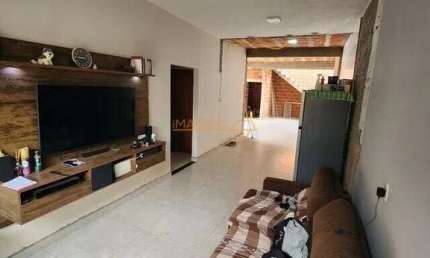 Casa à venda no bairro Parque dos Verdes - Araguari/MG