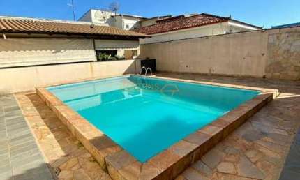 Casa com 7 quartos à venda no Jardim Milenium, Araguari 