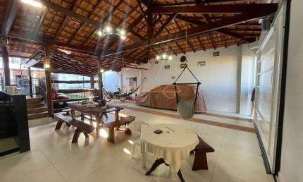 Casa à venda no bairro Jardim Interlagos - Araguari/MG