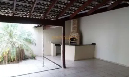 Casa à venda no bairro Jardim Interlagos I - Araguari/MG