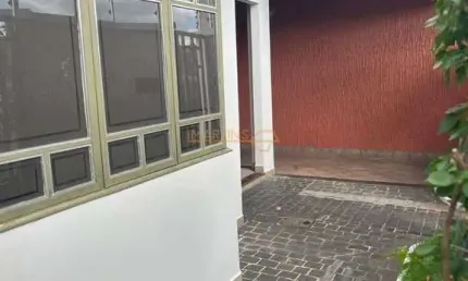 Casa com 3 quartos à venda no Industrial, Araguari 