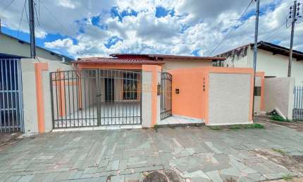 Casa com 4 quartos à venda na 1, Aeroporto, Araguari