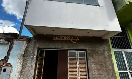 Imobiliária em Araguari - Sobrado à venda no bairro Centro - Araguari/MG