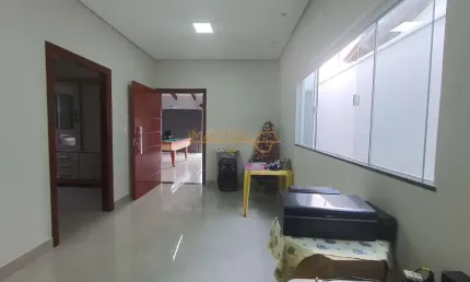 Casa com 3 quartos à venda no Conjunto Ouro Verde, Araguari 