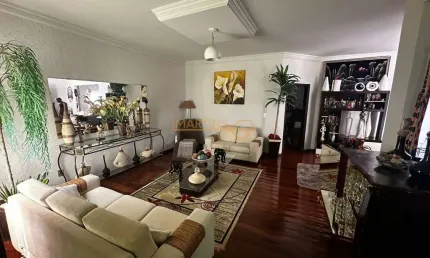 Casa com 4 quartos à venda no Centro, Araguari 