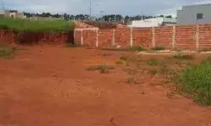 Terreno à venda no Bosque, Araguari 