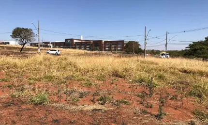 Terreno à venda no bairro Jardim Botanico - Araguari/MG