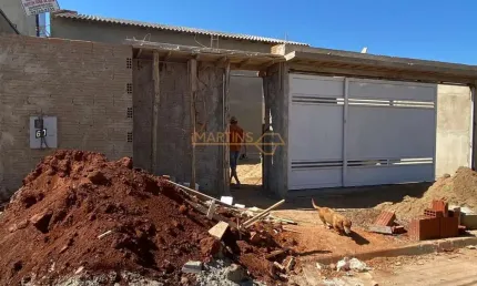 Casa à venda no bairro Jardim Interlagos III - Araguari/MG