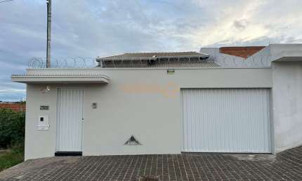 Casa com 3 quartos à venda no Paineiras, Araguari 