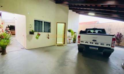 Casa à venda no bairro Jardim Milenium - Araguari/MG