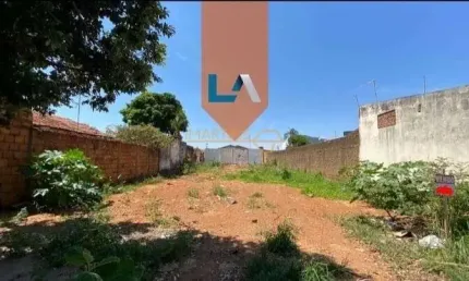 Terreno à venda na 1, 1, Santiago, Araguari