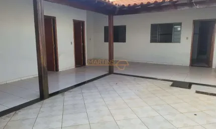 Casa à venda no bairro Portal de Fátima II - Araguari/MG