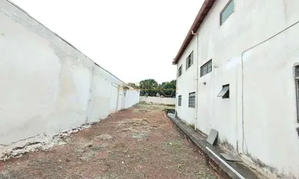 Casa com 3 quartos à venda na Praça Gaioso Neves, Centro, Araguari