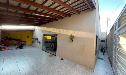 Casa com 3 quartos à venda no Paraíso, Araguari 