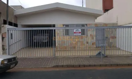 Casa com 3 quartos à venda no Centro, Araguari 
