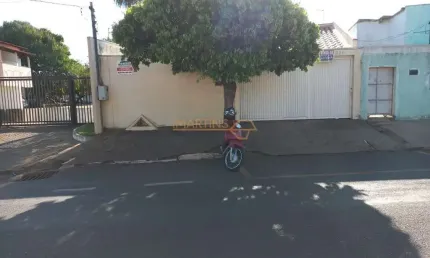 Casa à venda no bairro Morada de Fátima - Araguari/MG