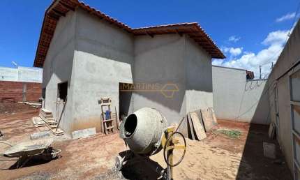 Casa com 3 quartos à venda na 1, Bosque, Araguari