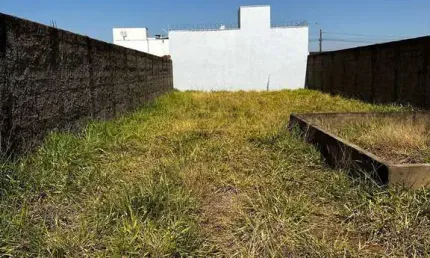 Terreno à venda no bairro Jardim Interlagos III - Araguari/MG