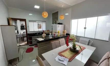 Casa com 3 quartos à venda no Miranda, Araguari 