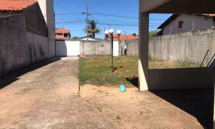 Casa com 2 quartos à venda no Miranda, Araguari 
