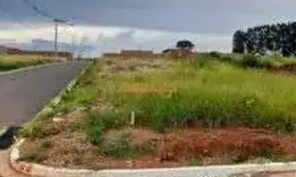 Terreno à venda no Bosque, Araguari 